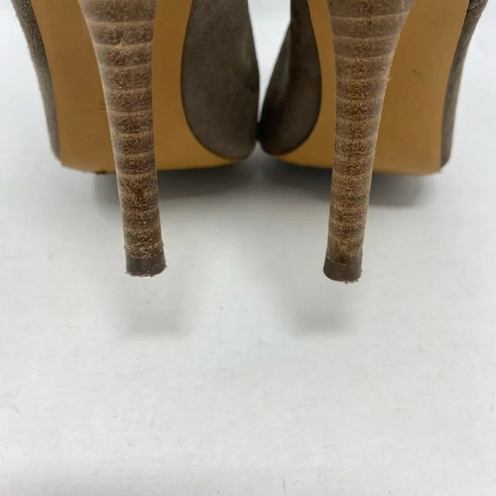 Coach item suede